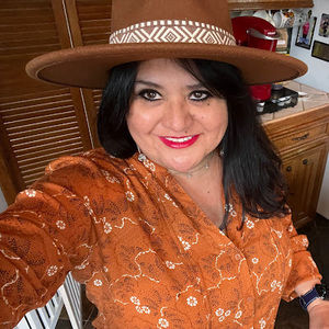 Meet your Posher, Maria